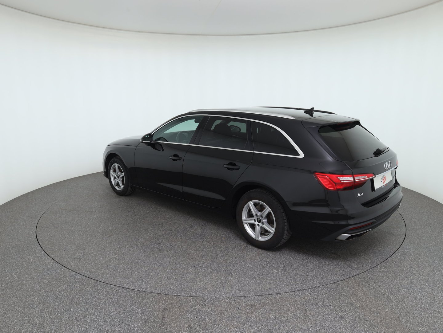 Audi A4 Avant 30 TDI | Bild 7 von 33