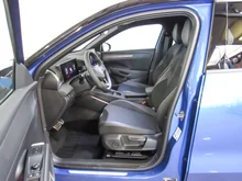 VW T-Roc R-Line eTSI DSG in Celestial Blue Dach Black Uni
