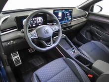 VW T-Roc R-Line eTSI DSG in Celestial Blue Dach Black Uni