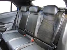 VW T-Roc R-Line eTSI DSG in Celestial Blue Dach Black Uni