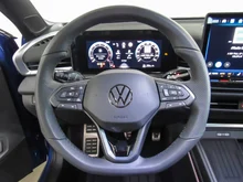 VW T-Roc R-Line eTSI DSG in Celestial Blue Dach Black Uni