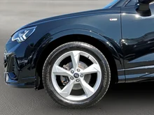 Audi Q3 Sportback 35 TDI quattro S line ext. in Mythosschwarz Metallic