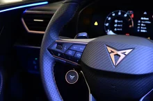 CUPRA Leon 1.5 eTSI DSG in Nevada-Weiß Metallic