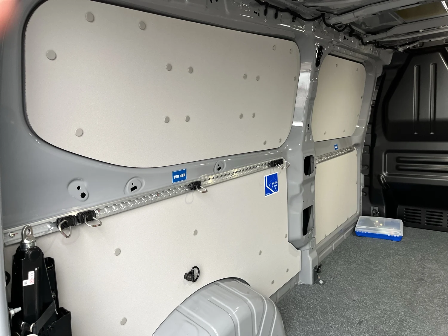 Bild eines VW Transporter Kastenwagen LR TDI