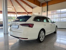 Škoda Octavia Combi Selection TDI in 9P Candy-Weiss