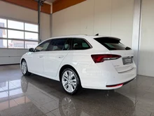 Škoda Octavia Combi Selection TDI in 9P Candy-Weiss