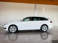 Škoda Octavia Combi Selection TDI in 9P Candy-Weiss