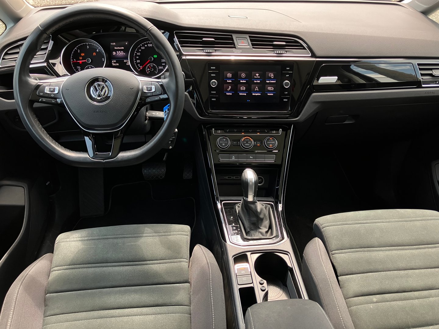 VW Touran Highline TDI SCR DSG | Bild 13 von 30