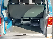 VW Transporter Kombi LR TDI 4MOTION in Deepocean