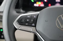 VW Multivan Business eHybrid 180 kW 4MOTION in Monosilber Metallic