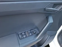 SEAT Ibiza Reference Edition 1.0 80PS in B4 Candy-Weiß