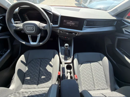 Bild eines Audi A1 allstreet 30 TFSI