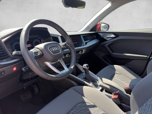Bild eines Audi A1 allstreet 30 TFSI