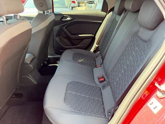 Bild eines Audi A1 allstreet 30 TFSI