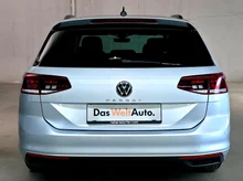 VW Passat Variant Business in silber - metallic