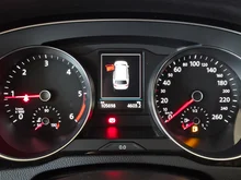 VW Passat Variant Business in silber - metallic