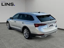 Škoda Octavia Combi 4x4 SCOUT TDI DSG in silber - metallic
