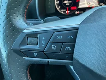 SEAT Leon FR 1.5 eTSI ACT DSG in Desire-Red Metallic