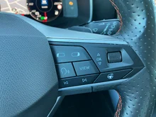 SEAT Leon FR 1.5 eTSI ACT DSG in Desire-Red Metallic