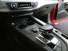 Audi A4 Avant 40 TDI Sport in Y1 Tangorot Metallic