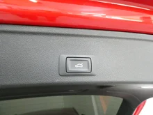 Audi A4 Avant 40 TDI Sport in Y1 Tangorot Metallic