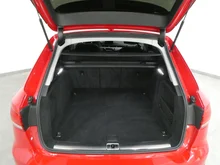 Audi A4 Avant 40 TDI Sport in Y1 Tangorot Metallic