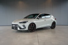 CUPRA Leon 1.5 eTSI DSG 150 PS ACT in Taiga-Grau Metallic
