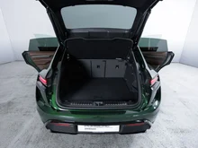 Porsche Macan Turbo in oakgrünmetallic neo