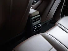Porsche Macan Turbo in oakgrünmetallic neo