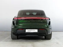 Porsche Macan Turbo in oakgrünmetallic neo