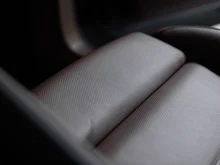 Porsche Macan Turbo in oakgrünmetallic neo