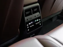 Porsche Macan Turbo in oakgrünmetallic neo