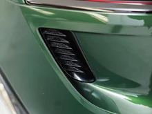 Porsche Macan Turbo in oakgrünmetallic neo