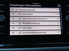 VW Touran Comfortline TDI SCR DSG 7-Sitzer in 0R Oryxweiß Perlmutteffekt