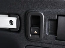 VW Touran Comfortline TDI SCR DSG 7-Sitzer in 0R Oryxweiß Perlmutteffekt