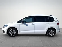 VW Touran Comfortline TDI SCR DSG 7-Sitzer in 0R Oryxweiß Perlmutteffekt
