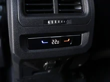 VW Touran Comfortline TDI SCR DSG 7-Sitzer in 0R Oryxweiß Perlmutteffekt