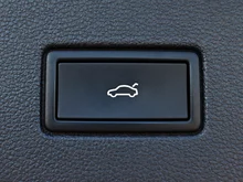 VW Touran Comfortline TDI SCR DSG 7-Sitzer in 0R Oryxweiß Perlmutteffekt