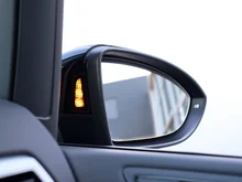 VW Touran Comfortline TDI SCR DSG 7-Sitzer in 0R Oryxweiß Perlmutteffekt