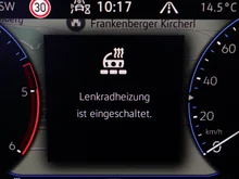 VW Touran Comfortline TDI SCR DSG 7-Sitzer in 0R Oryxweiß Perlmutteffekt
