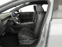 VW ID.7 Tourer Pro S 210 kW Business-86 kWh in Mondsteingrau Dach Schwarz