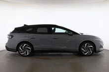 VW ID.7 Tourer Pro S 210 kW Business-86 kWh in Mondsteingrau Dach Schwarz