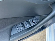 Škoda Kamiq Ambition TSI in Moon-Weiss Metallic
