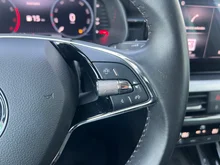 Škoda Kamiq Ambition TSI in Moon-Weiss Metallic
