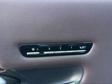 Lexus LS 500 h E-Four in dunkelgrau - metallic