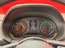Audi Q2 1.6 TDI Sport in brillantschwarz Klar