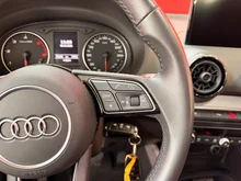 Audi Q2 1.6 TDI Sport in brillantschwarz Klar
