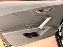 Audi Q2 1.6 TDI Sport in brillantschwarz Klar