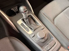 Audi Q2 1.6 TDI Sport in brillantschwarz Klar