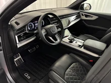 Audi Q8 e-hybrid quattro 360 kW in Satellitsilber Metallic